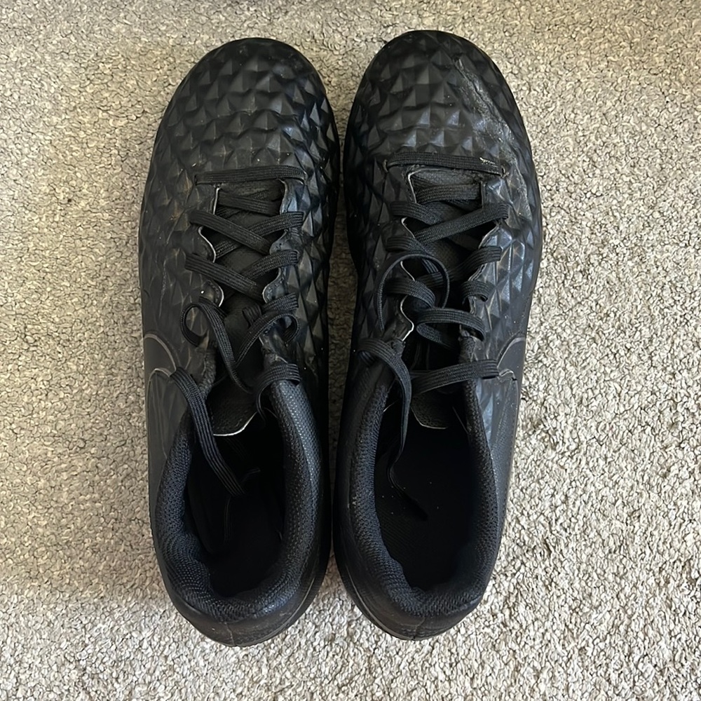 Nike Low Tiempo Cleats
